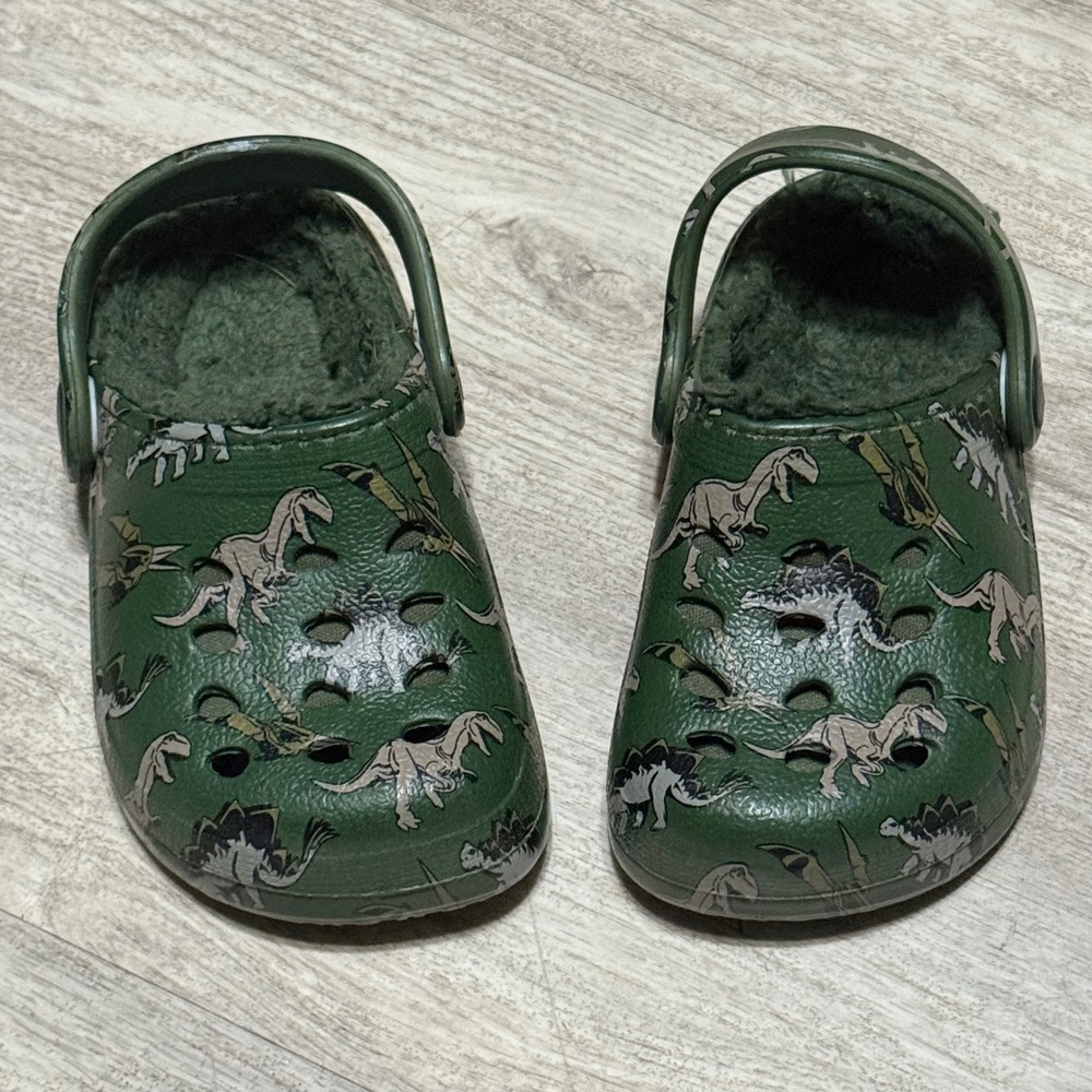 CNY Dinosaur‎ Clogs Fuzzy Lined Slip On Shoes Green Kids Size 4/5